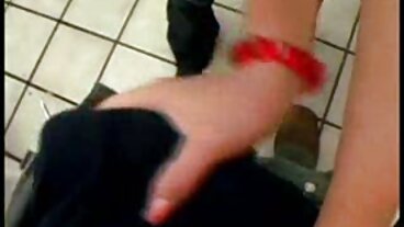 ציצים קטנים הובנה שוליים ואז התחת דפוק סרטי סקס צפיה ישירה חזק על ידי זין גדול