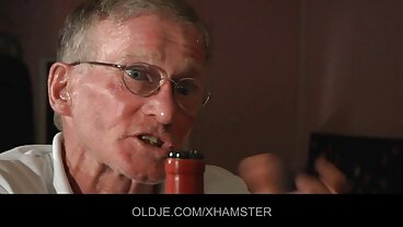 Lifeselector - זונת עיסוי בלונדינית מפתה אותך לסקס בכיכובה של שרון ווייט סרטי ס חינם