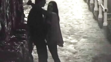 אמא סרטוני פורנו לצפייה ישירה חורגת סקסית נהנית ללקק את הכוס של הבנות החורגות שלה