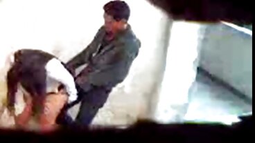 חמודה אלגנטית יוצאת סרטי מסאז ארוטי עצבנית ומשפרצת נרתיק רטוב