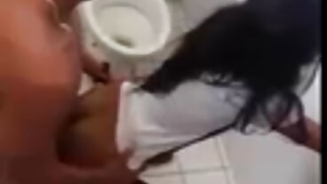 נער נטוע סרטי סקס למבוגרים חינם באורקראין קיבל פנים לאחר רכיבה על זין