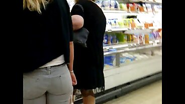 ברנה ספארקס המפונקת זוכה לזיון חם עם האבא החורג סרטי פרונו חינם